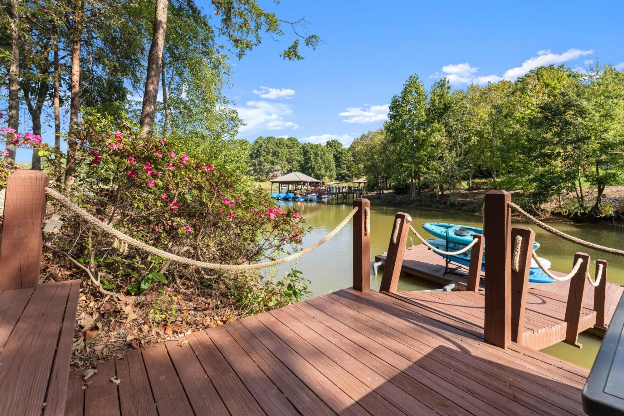 Lakeside Landing By Avantstay Private Dock Mooresville Dış mekan fotoğraf